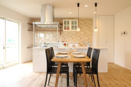 ビクトリーホームのダイニングキッチン施工事例